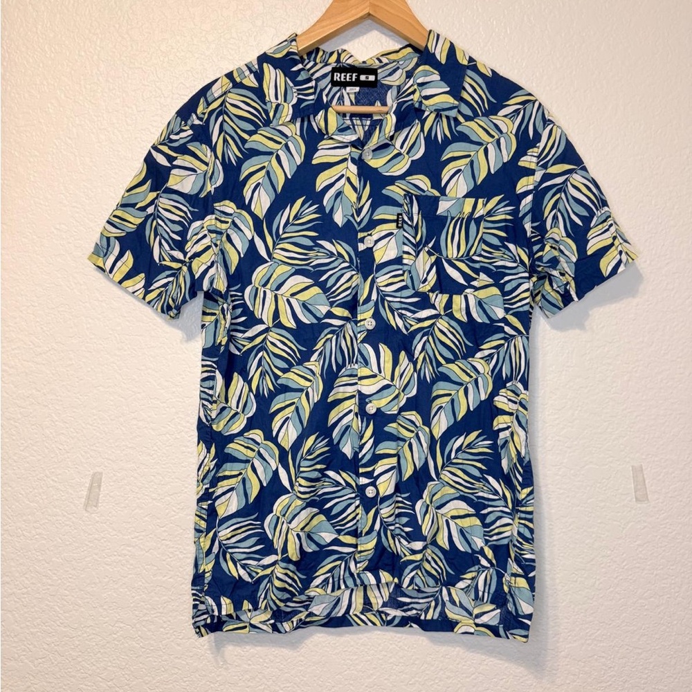 Reef Men's Tropical Blue and Yellow Leaf Shirt